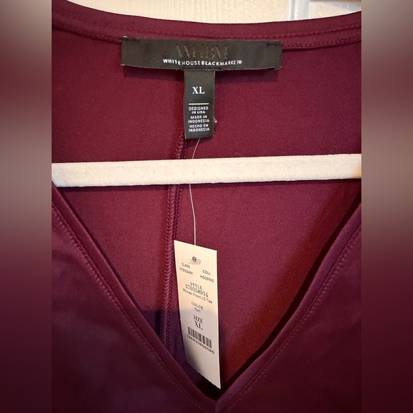 NWT White House Black Market blouse. Size XL, plum. - Picture 3 of 5